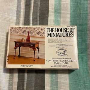 Vintage House of Miniatures Queen Anne Table